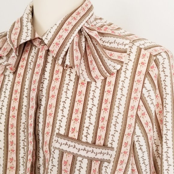 Refashioned Ruffled Collar Cropped Blouse (S/M) - Picture 6 of 9